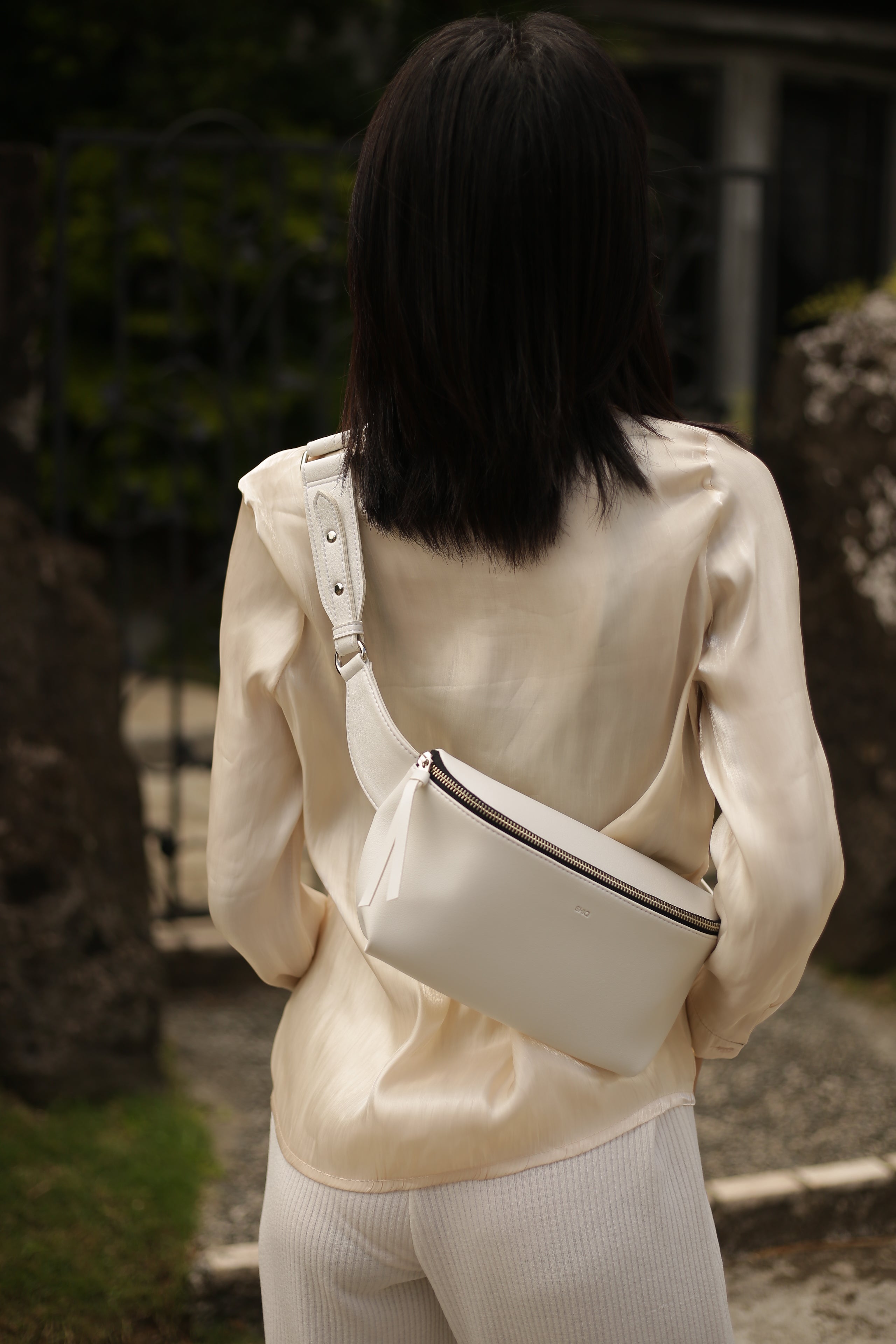 BOOM VEGAN LEATHER CROSSBODY BAG WHITE